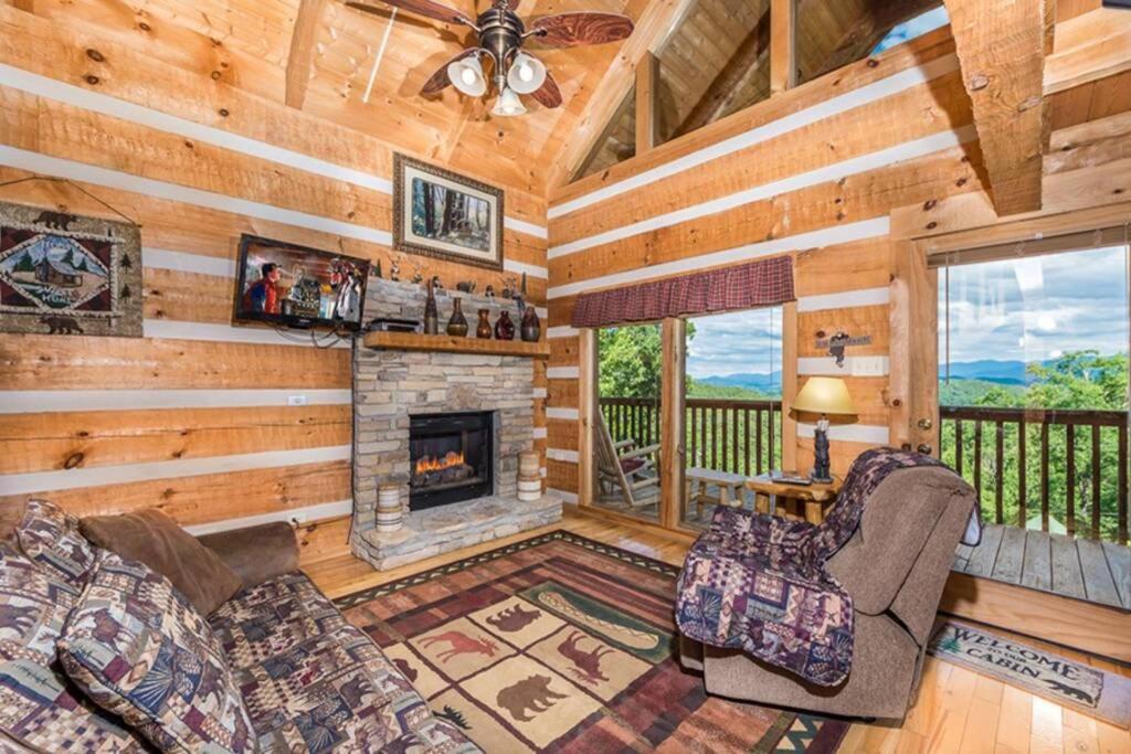 View! Private! Hot Tub,Pool Table,Fireplace,Relax! 塞维尔维尔 外观 照片