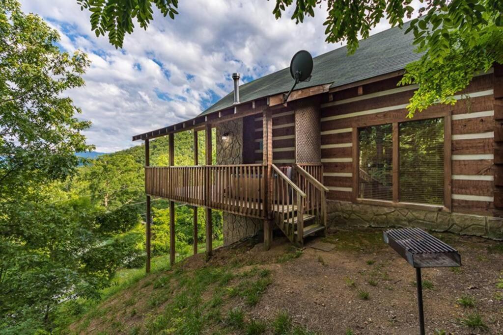 View! Private! Hot Tub,Pool Table,Fireplace,Relax! 塞维尔维尔 外观 照片