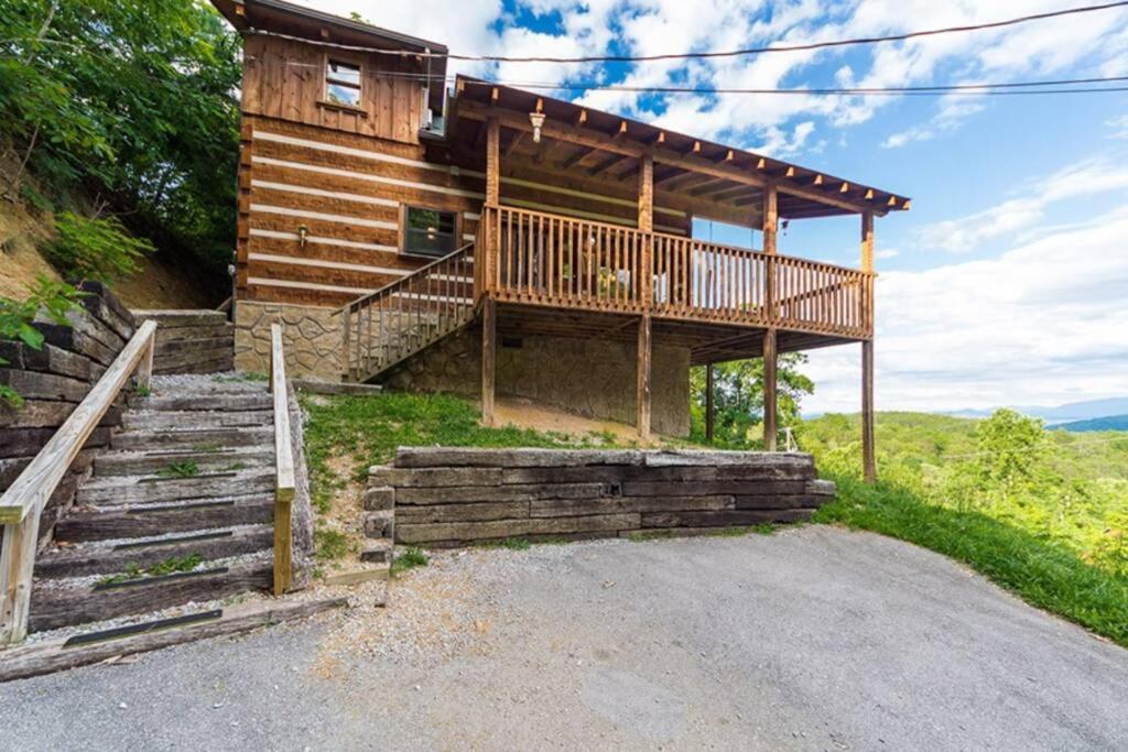 View! Private! Hot Tub,Pool Table,Fireplace,Relax! 塞维尔维尔 外观 照片